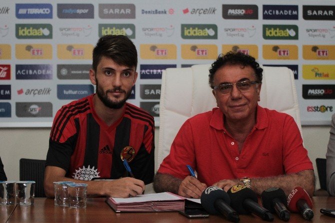 Eskişehirspor’da Çifte İmza