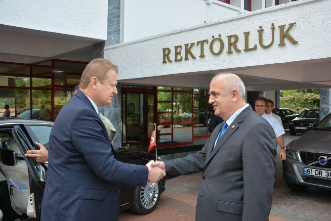 Vali Yavuz’dan Ktü Rektörü Baykal’a Ziyaret