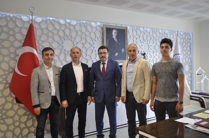 Trabzonspor Heyetinden, Vali Yavuz Ve Başkan Genç’e Ziyaret