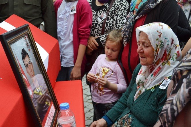 Anneden Şehit Oğluna Son Bakış