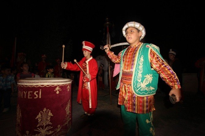 Mehteran Bu Kez Çocukların Yorumuyla Sahnede Yer Aldı
