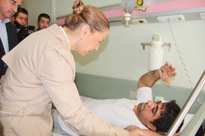Ak Parti Genel Başkan Yardımcısı Çalık, Yaralı Polisleri Ziyaret Etti