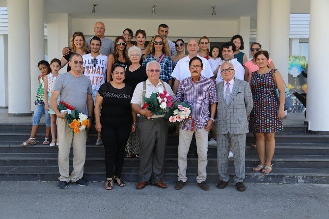 Gaü’nün 2004 Yılı Mezunları, Okulları İle Hasret Giderdi