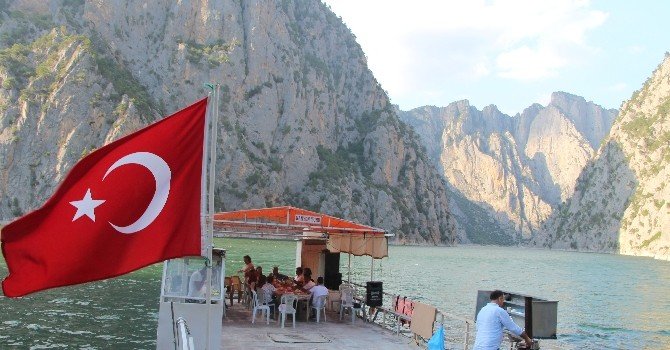 Vezirköprü’de Şahinkaya Kanyonu’na Turist Akını
