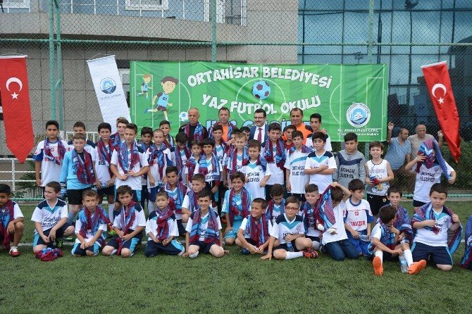 Ortahisar’ın Yaz Futbol Okulu Sona Erdi