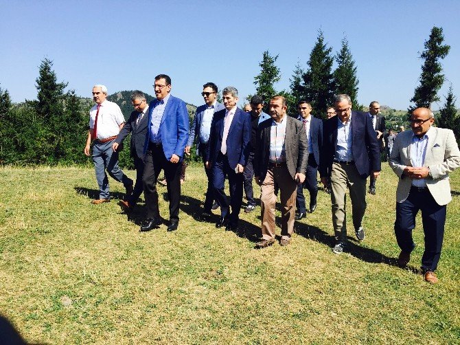 Gümrük Ve Ticaret Bakanı Tüfenkci Şavşat’ta