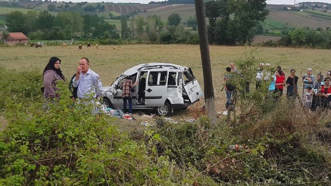 Civcivi Ezmemek İçin Kaza Yaptı: 3’ü Çocuk 8 Yaralı
