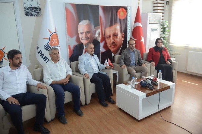 Ak Parti Malatya Milletvekili Taha Özhan: