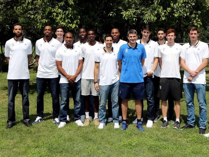 Anadolu Efes Sezonu Açtı