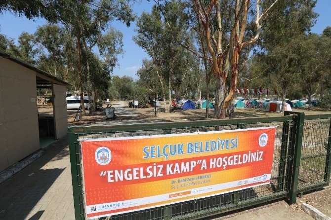 Engelli Vatandaşlar, Pamucak’ta Kampa Girdi