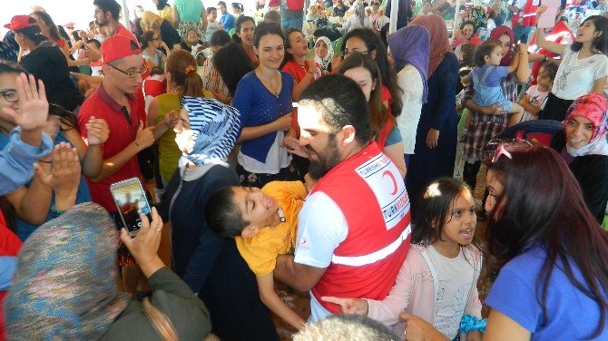 Spastik Engelli Çocuklar Körfez Turuyla Eğlendi