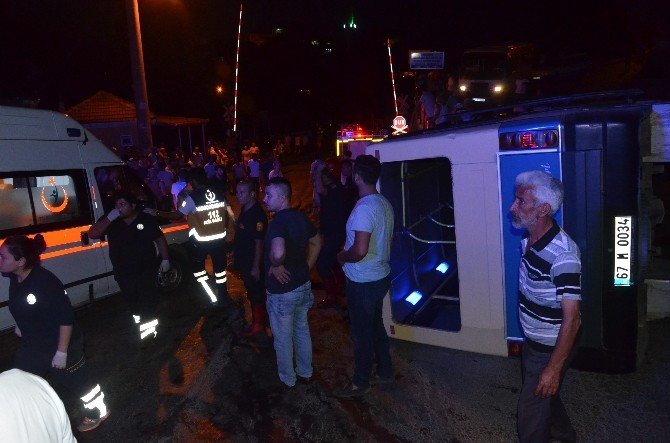 Zonguldak’ta Minibüs Devrildi: 4 Yaralı