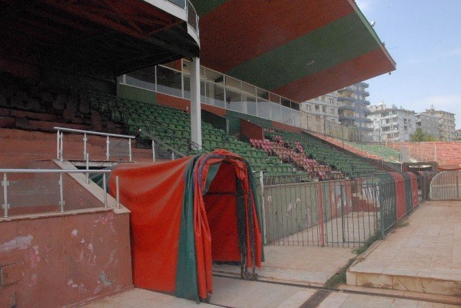 Diyarbakır’da Yarım Asırlık Stat Yıkılıyor