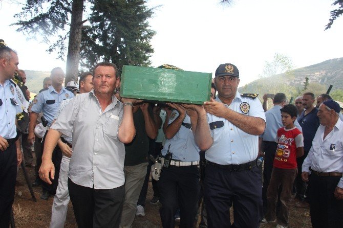 Emekli Emniyet Müdürü Toprağa Verildi