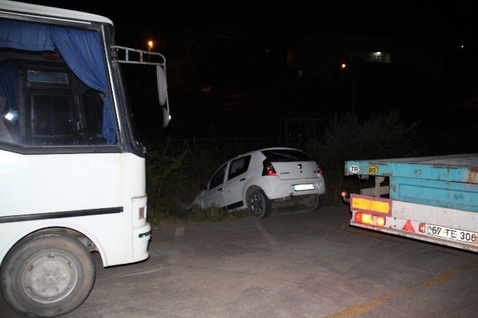 Otomobil Macerası Hastanede Bitti