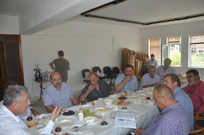 Of Başkan Sarıalioğlu, Sanayi Esnafını Dinledi, Yeni Hükümet Konağı Binası İnşaatını İnceledi