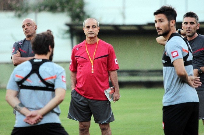 Eyüp Arın; “Ligde Can Yakacak Bir Ekibimiz Var”