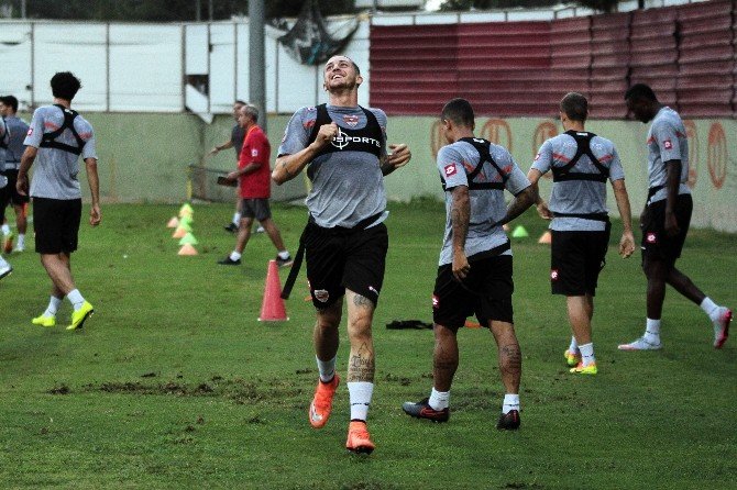 Adanaspor’da Yeni Transferler Günü Çift Antrenmanla Tamamladı