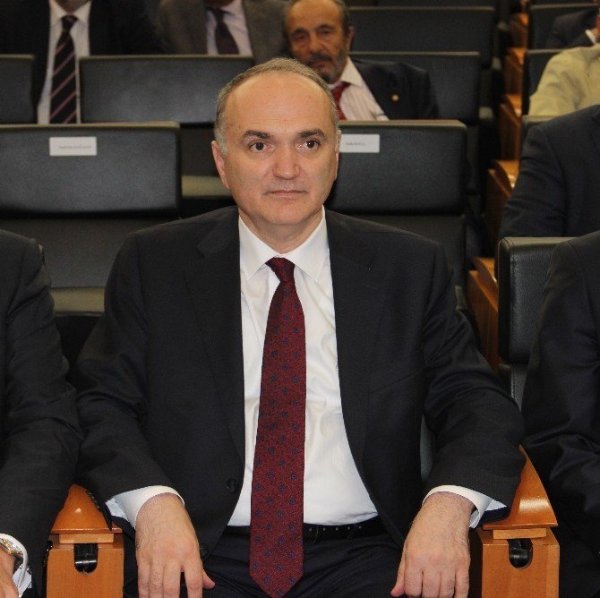 Bakan Özlü: “Öncelik Verilecek Konuların Başında Dördüncü Sanayi Devrimi Geliyor”