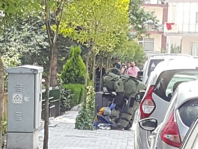 Bolu Valisi’nin Evinin Yakınlarında Şüpheli Çanta Alarmı