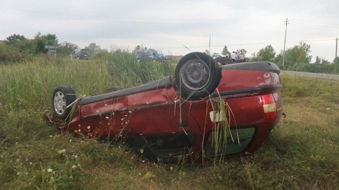 Sinop’ta Trafik Kazası: 2 Yaralı