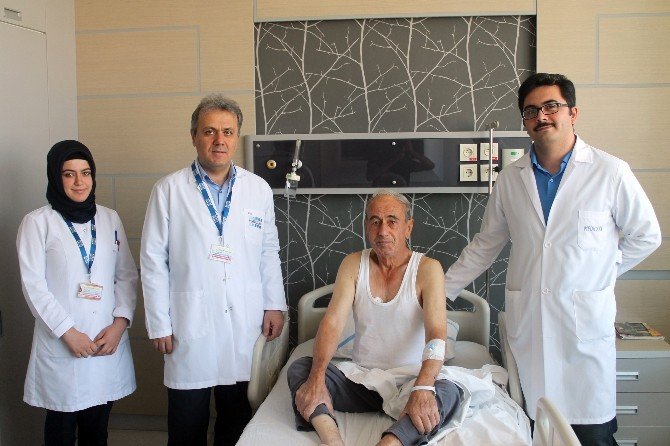 Kesik Olmadan Kasıktan Aort Ameliyatı