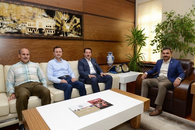 İlkadım Belediye Başkanı’ndan Başkan Külcü’ye Ziyaret