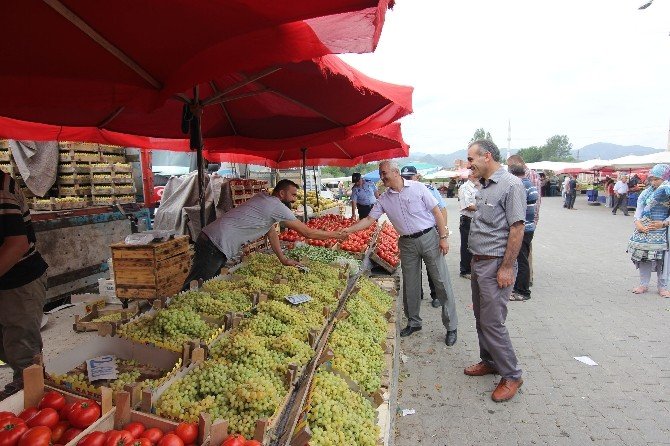 Başkan Karataş’tan Halk Pazarına Ziyaret