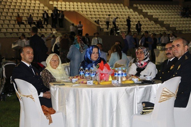 İçişleri Bakanı Ala Şehitler İçin Okutulan Mevlide Katıldı