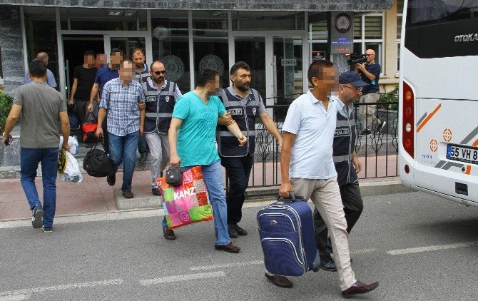 Samsun’da Rütbeli Polisler İle Öğretmenler Adliyede