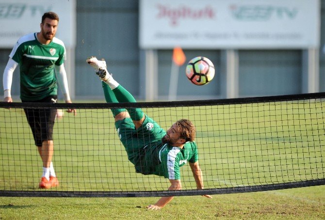Bursaspor Hız Kesmiyor