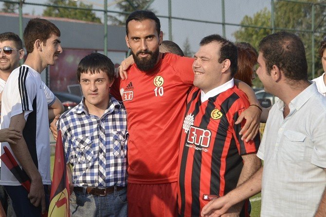 Eskişehirspor’a Baklavalar Montaj Atölyesi’nden