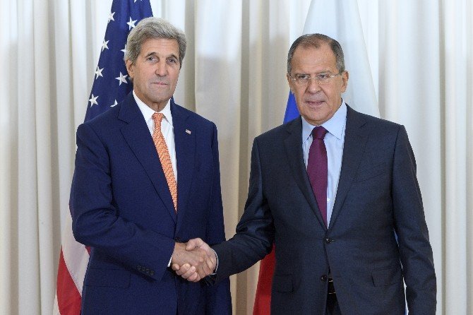 Kerry, Lavrov’la Cenevre’de Suriye’yi Görüşüyor