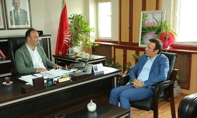 Genç’ten Chp’ye Geçmiş Olsun Ziyareti