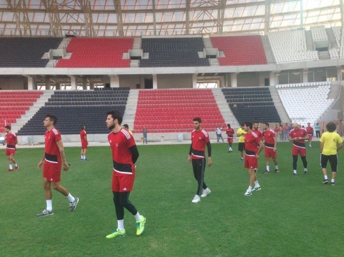 Gaziantepsporlu Futbolcular Gap Arena’yı Gezdi