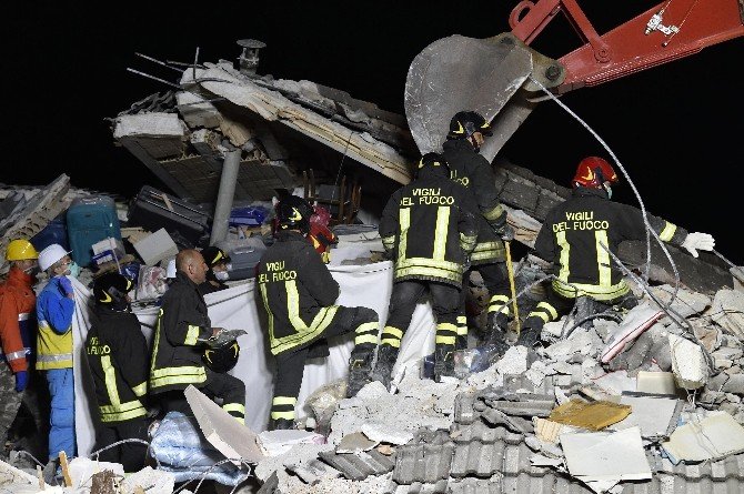 İtalya’da Deprem Bölgesinde Ohal