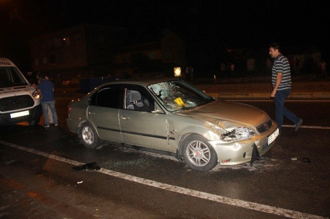 Otomobilin Çarptığı Şahıs Hayatını Kaybetti, Eşi Yaralandı