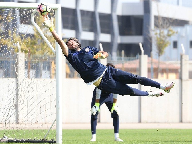 Osmanlıspor, Ara Vermeden Ankara Derbisine Hazırlanıyor