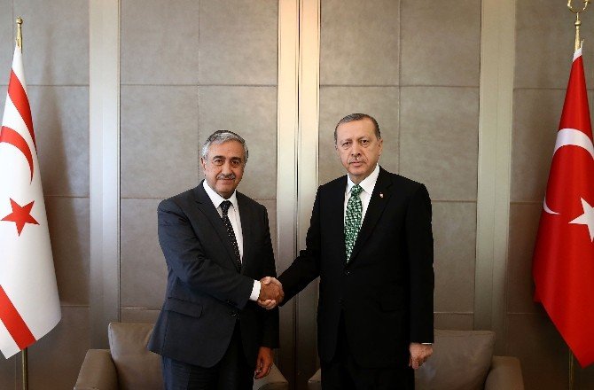 Cumhurbaşkanı Erdoğan, Kktc Cumhurbaşkanı Akıncı İle Görüştü