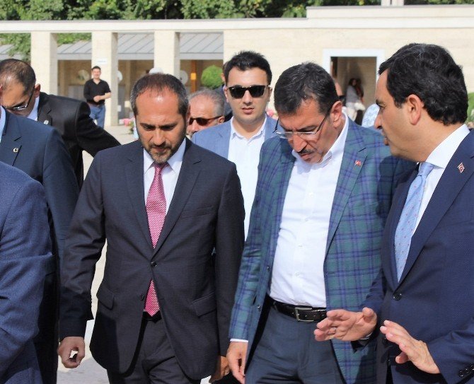 Bakan Tüfenkci: “Toplumun Bel Kemiği Esnaf Büyüdükçe, Türkiye De Büyüyecek"