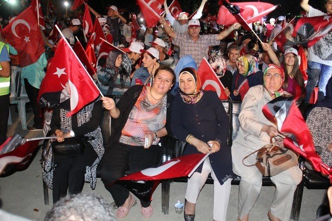 Sungurlu’da Mustafa Yıldızdoğan Rüzgarı Esti