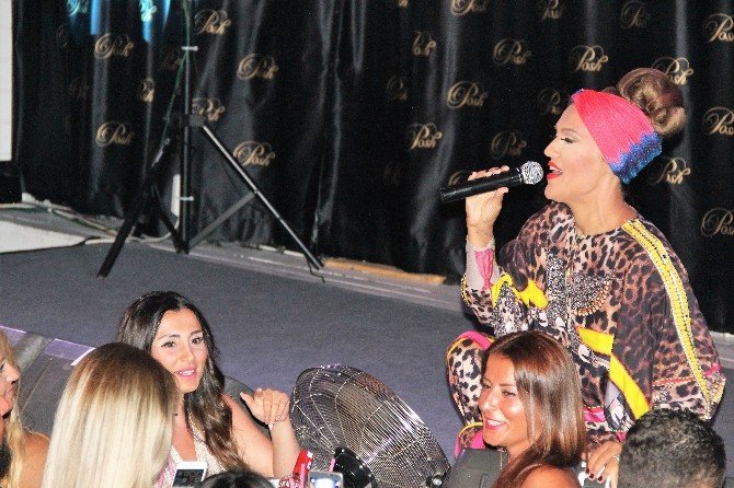 Demet Akalın Bodrum’da Konser Verdi