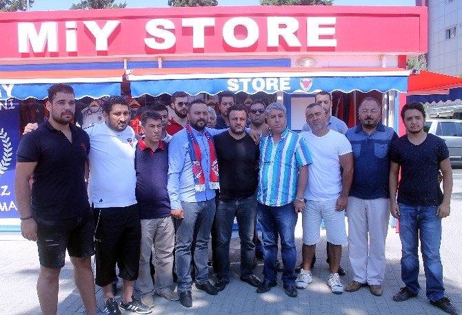 Yolda Kalan Mersin İdmanyurdu’nun İmdadına Taraftarlar Yetişti