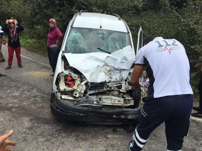Zonguldak’ta Trafik Kazası: 2 Yaralı