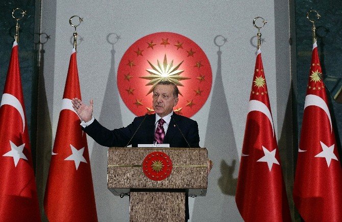 Cumhurbaşkanı Erdoğan: “Başınız Öne Eğik Olmasın”