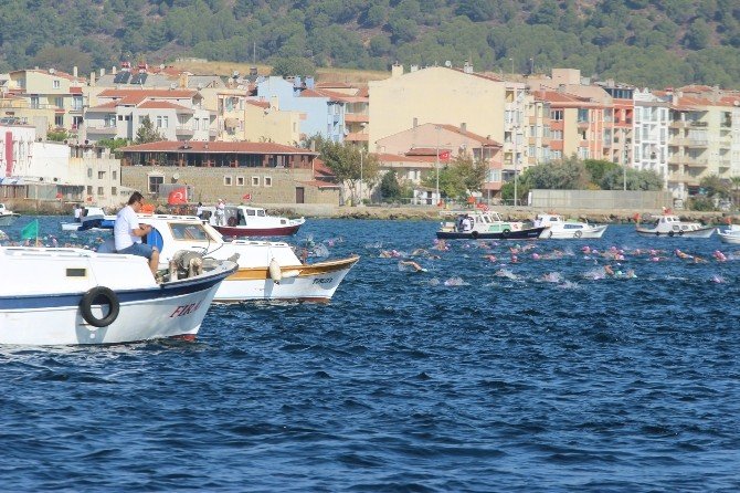 Çanakkale Boğazı’nı Yüzerek Geçtiler