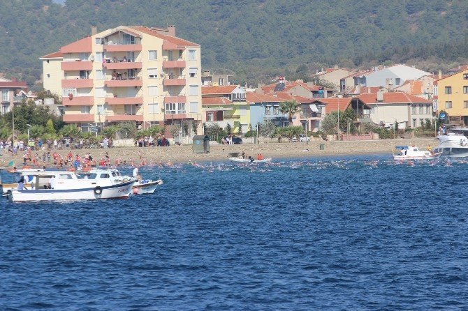 Çanakkale Boğazı’nı Yüzerek Geçtiler