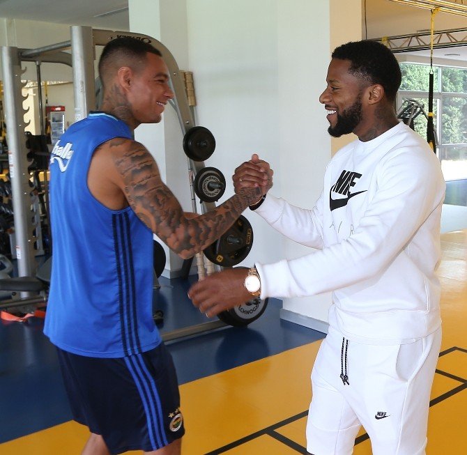 Jeremain Lens Formayı Giydi