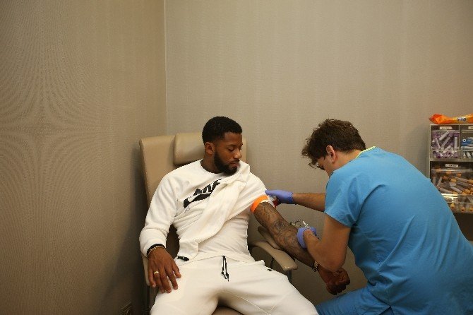 Jeremain Lens Sağlık Kontrolünden Geçti
