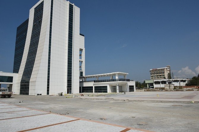 Karadeniz’in En Büyük Belediye Binası Hizmete Giriyor